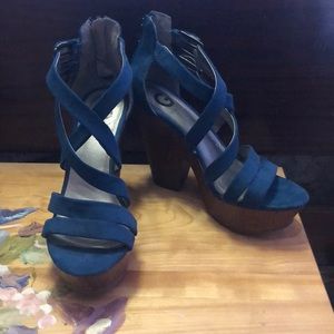 Guess strappy sandal